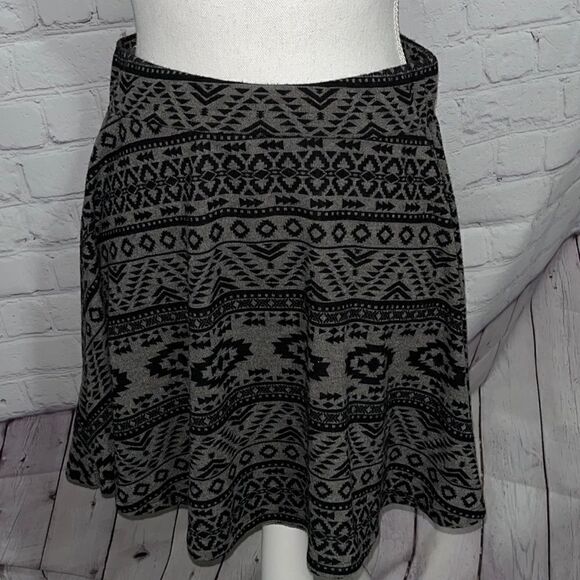 Wallflower skirt - black Gray elastic waist - L - Picture 1 of 7